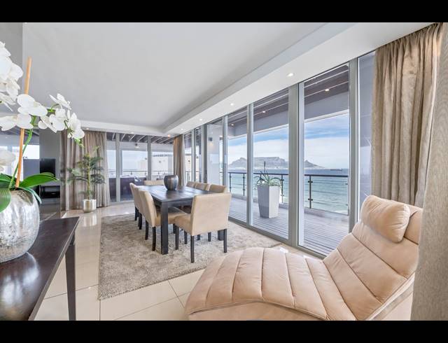 4 BEDROOM PENTHOUSE FOR SALE IN BEACHFRONT
